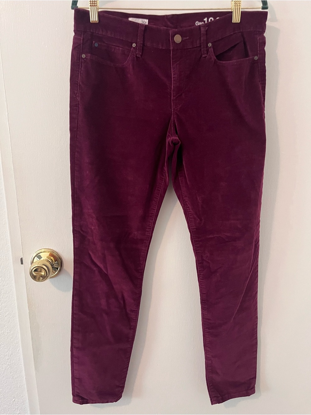 Gap 1969 Ruby Wine Legging Jean Velvet Corduroy Size 30 Regular